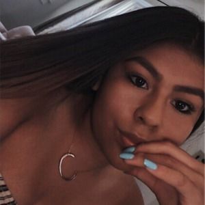 Meet your Posher, Claire